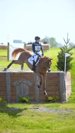 BETTER THAN YOUUU😛✋