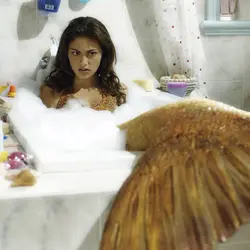 no ordinary girl ✊🏼🌊🧜🏼‍♀️