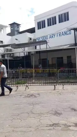 logo vai cantar 🫣