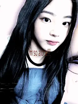 I’m so alone ><