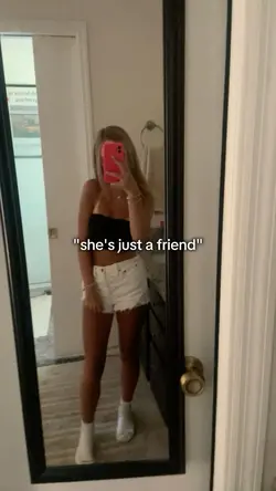 she's moms fav💕💕