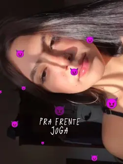 Pra trás ela joga po