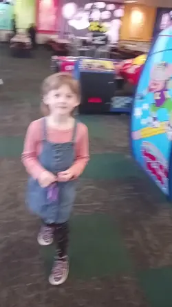 HAPPY BDAY RILEYYY<3