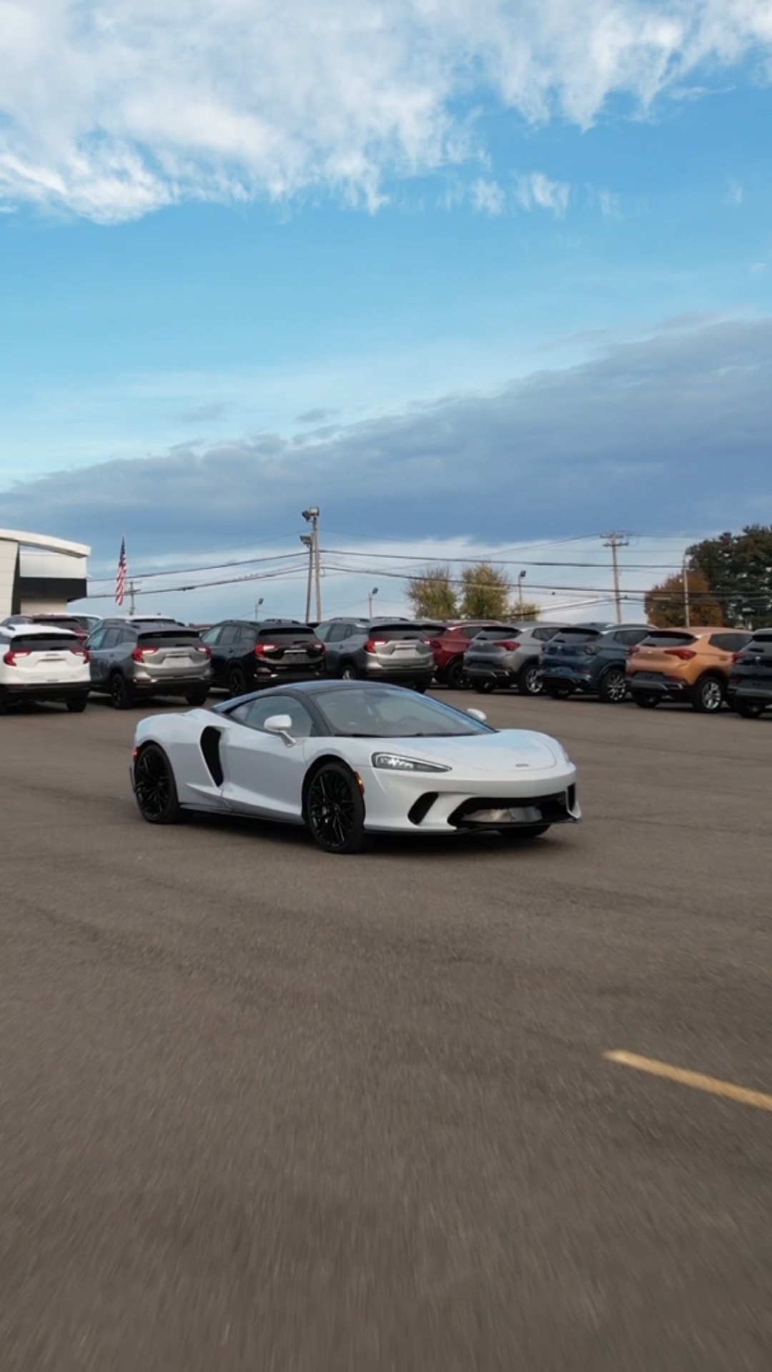 McLaren GT