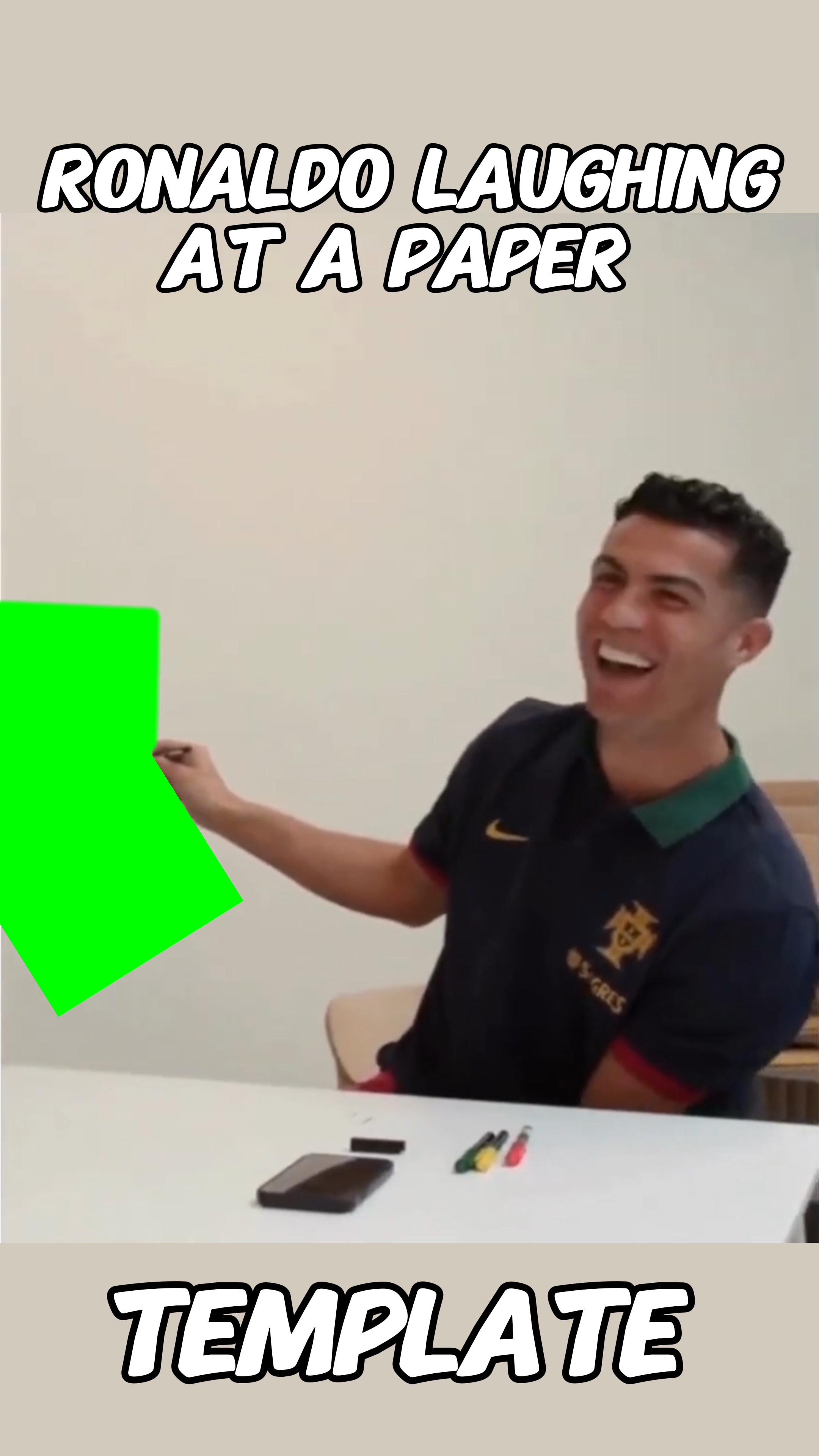 Ronaldo Riéndose 