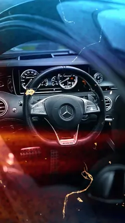 Mercedes preta linda