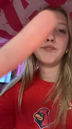 🥳