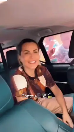 Lili cantou 