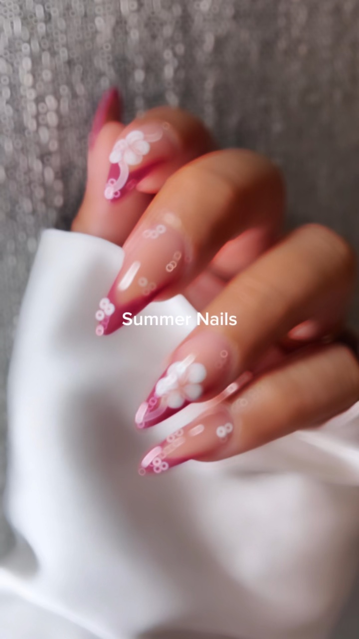 Ongles d'été. 