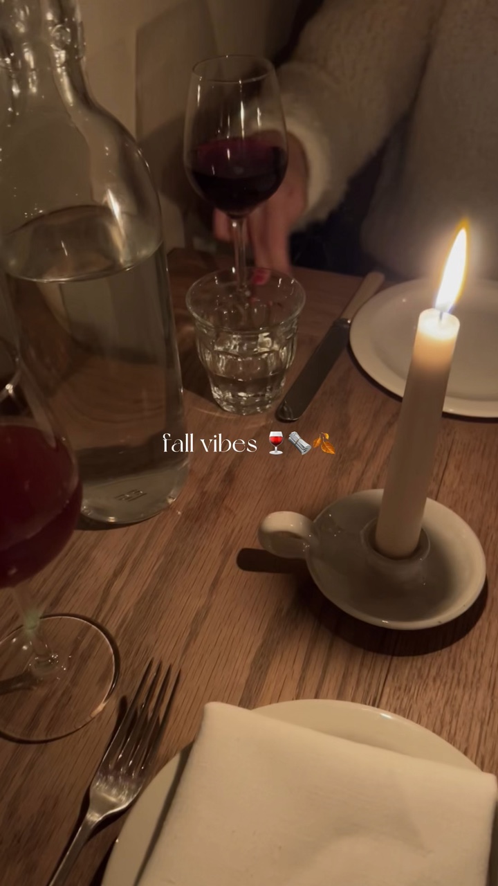 가을 분위기 🍷🗞️🍂