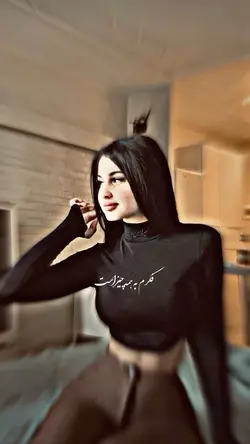 چیزی برم مهم نیست💜🗝️