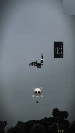 FREZEE+GLITCH