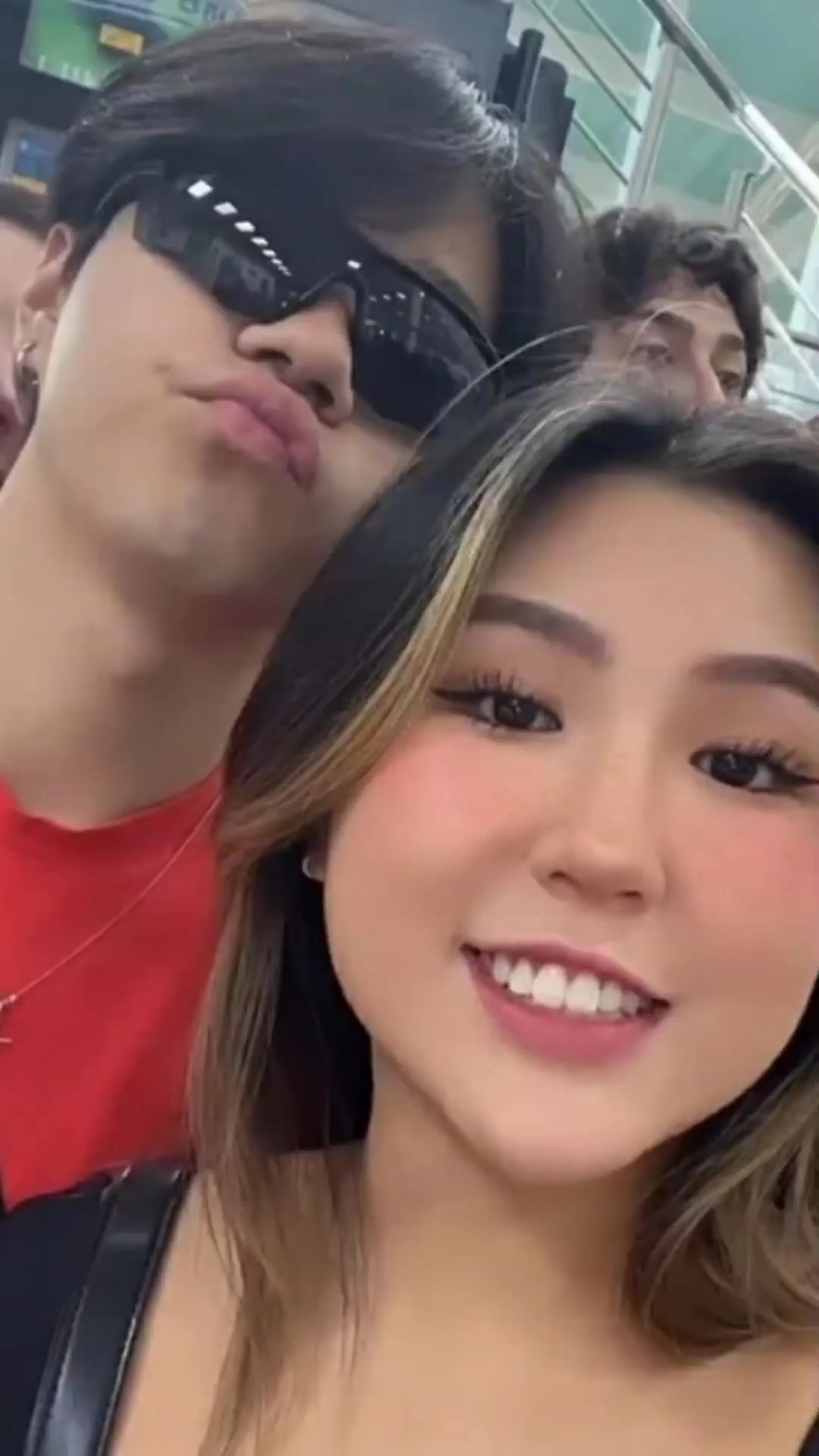 -- L I B E R A N D O