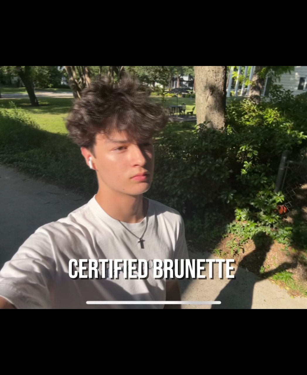 Blonde + brune 