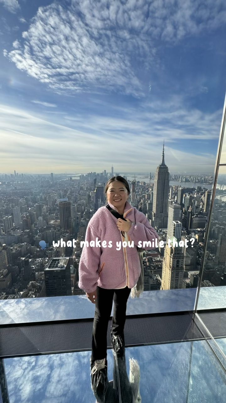 Ngumiti ang pamilya