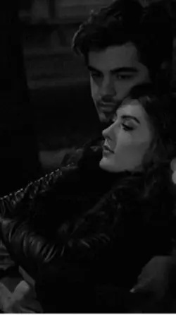 امشب یک غم تو دلم🙇