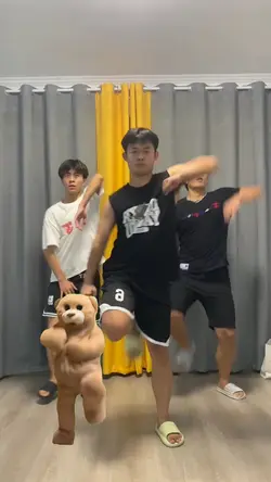 🐻 Bear Dance Meme