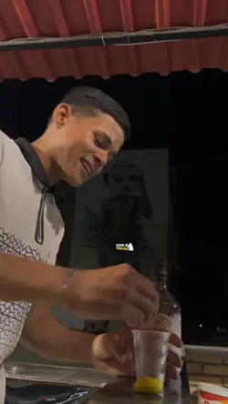 Meu amigo sente aqui