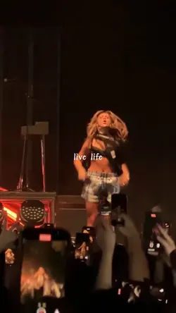 live life 🥳