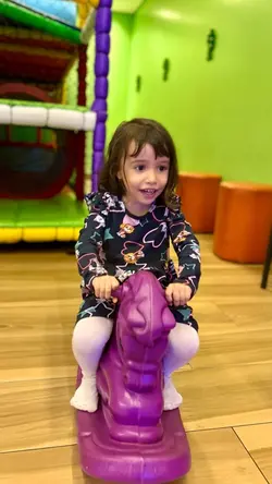 Criança e diversão 