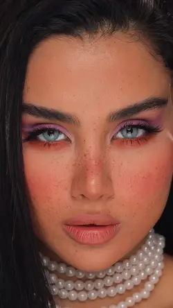 MODEL |BEAUTY SALON|