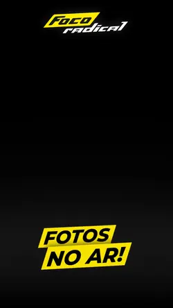Modelo fotos no ar