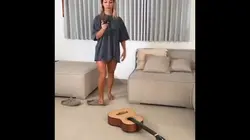 Guitar lips