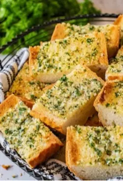 I <3 garlic brea