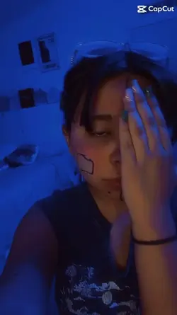 Makeup/no makeup